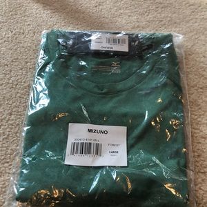 Green light weight Mizuno athletic shirt